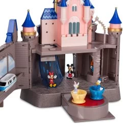 Sleeping Beauty Castle Play Set – Disneyland 18 Sleeping Beauty Castle Play Set – Disneyland -Disney 1714047402101 6