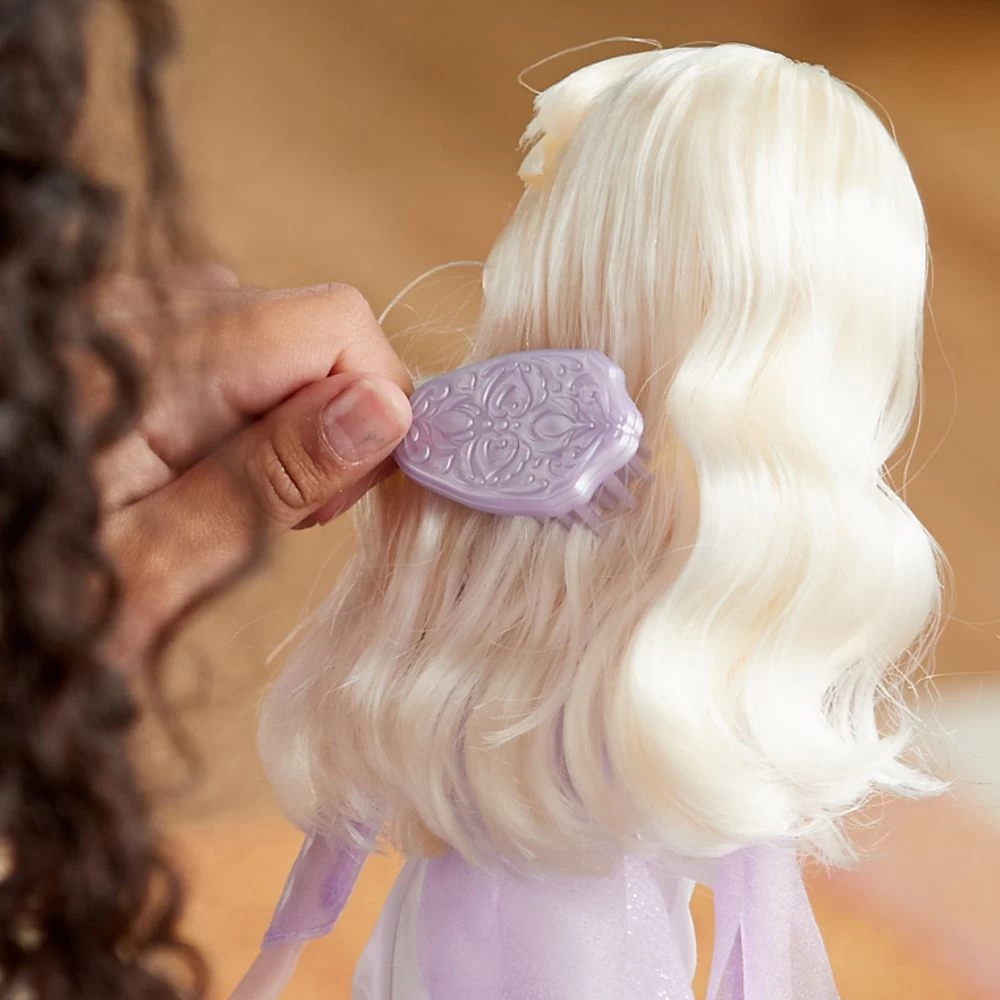 Disney Elsa Classic Doll – Frozen 2 – 11 1/2'' 12 Disney Elsa Classic Doll – Frozen 2 – 11 1/2'' - Image 10